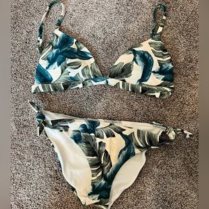 Hollister leaf print bikini set
